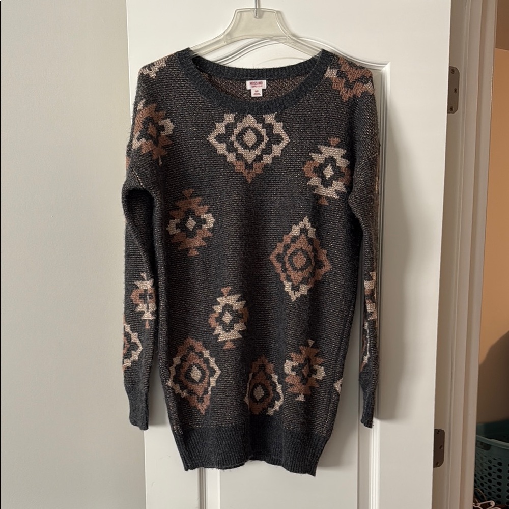 Geometric Patterned Gray Sweater